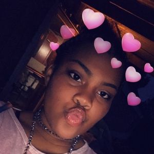 Meet your Posher, Cortni